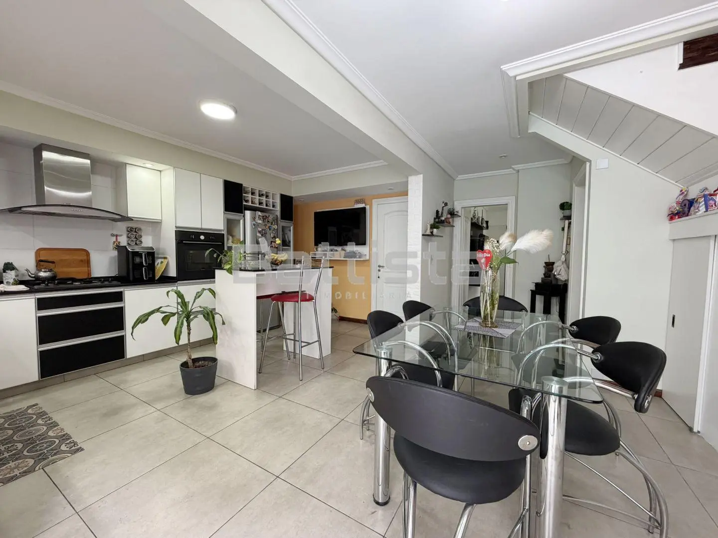 Casa 4 ambientes. | Agustin Delia al 500 5