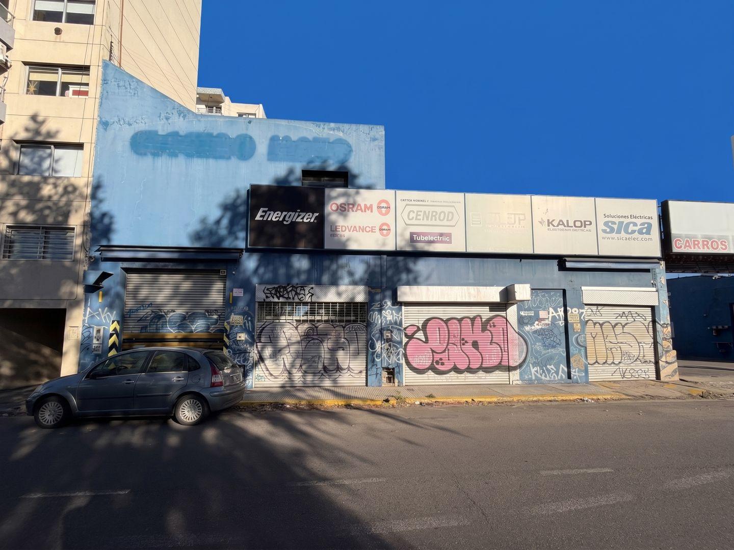 Lote . | Av. Rivadavia al 15200