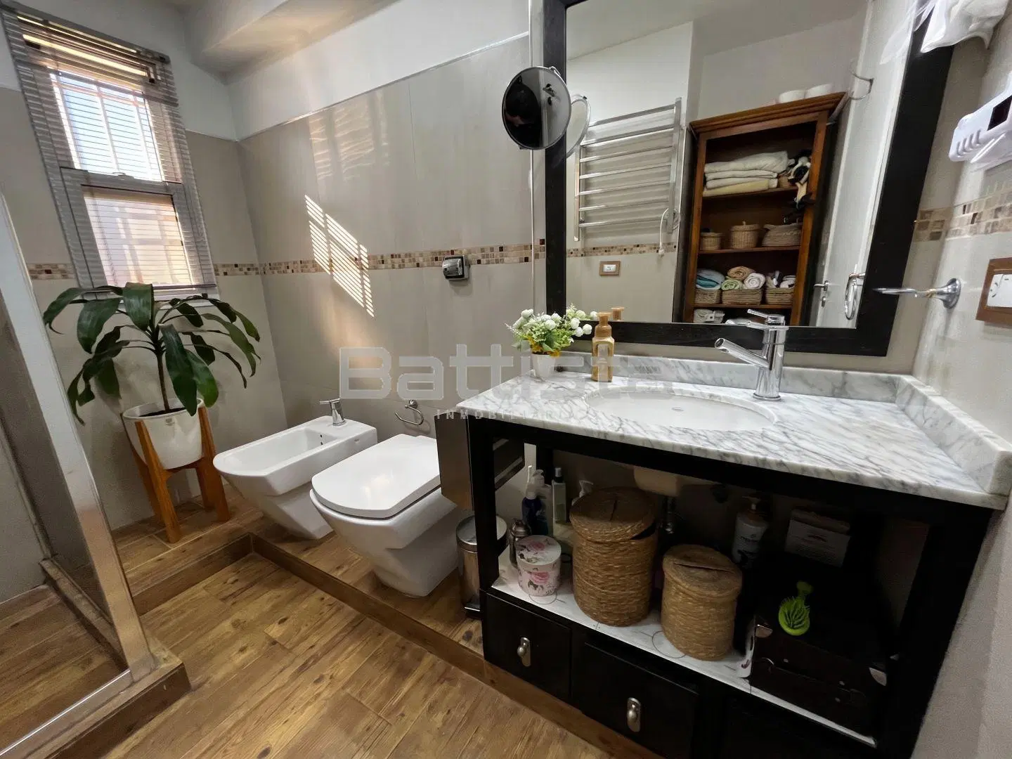 Casa 6 ambientes 4 dormitorios. | Álvarez de Arenales al 1700 4