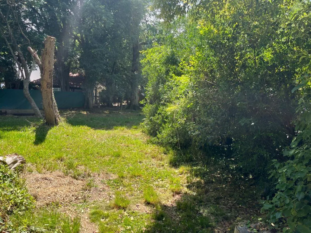 Lote de 939 metros en Parque Leloir 4