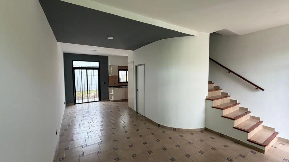 Excelente duplex 4 ambientes en Ituzaingo 4