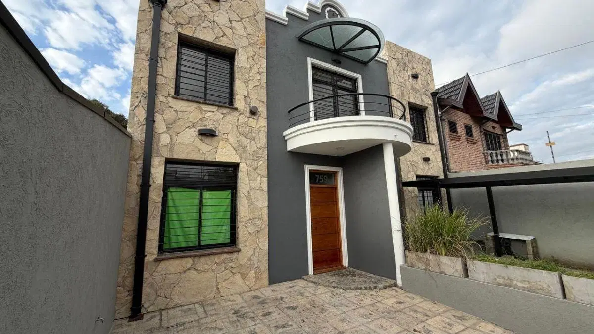 Excelente duplex 4 ambientes en Ituzaingo 2
