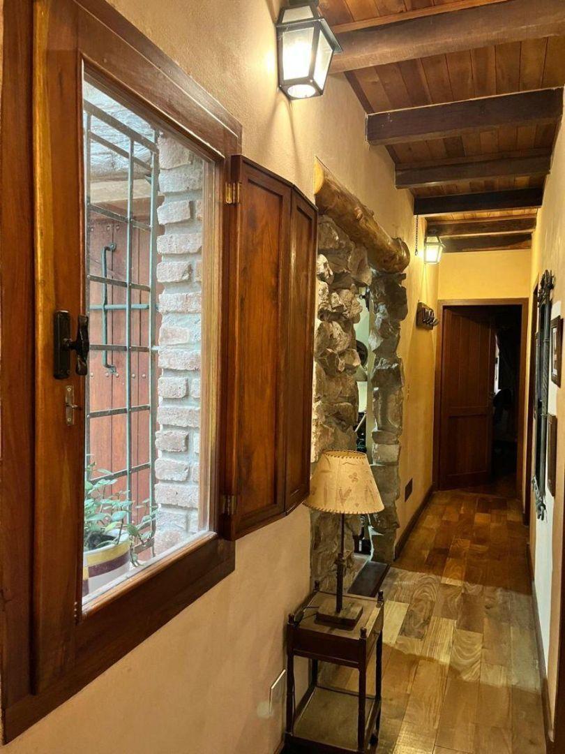 Foto de VENTA de Casa de Estilo Campestre en Entorno Natural con Piscina y Gran, imagen 2