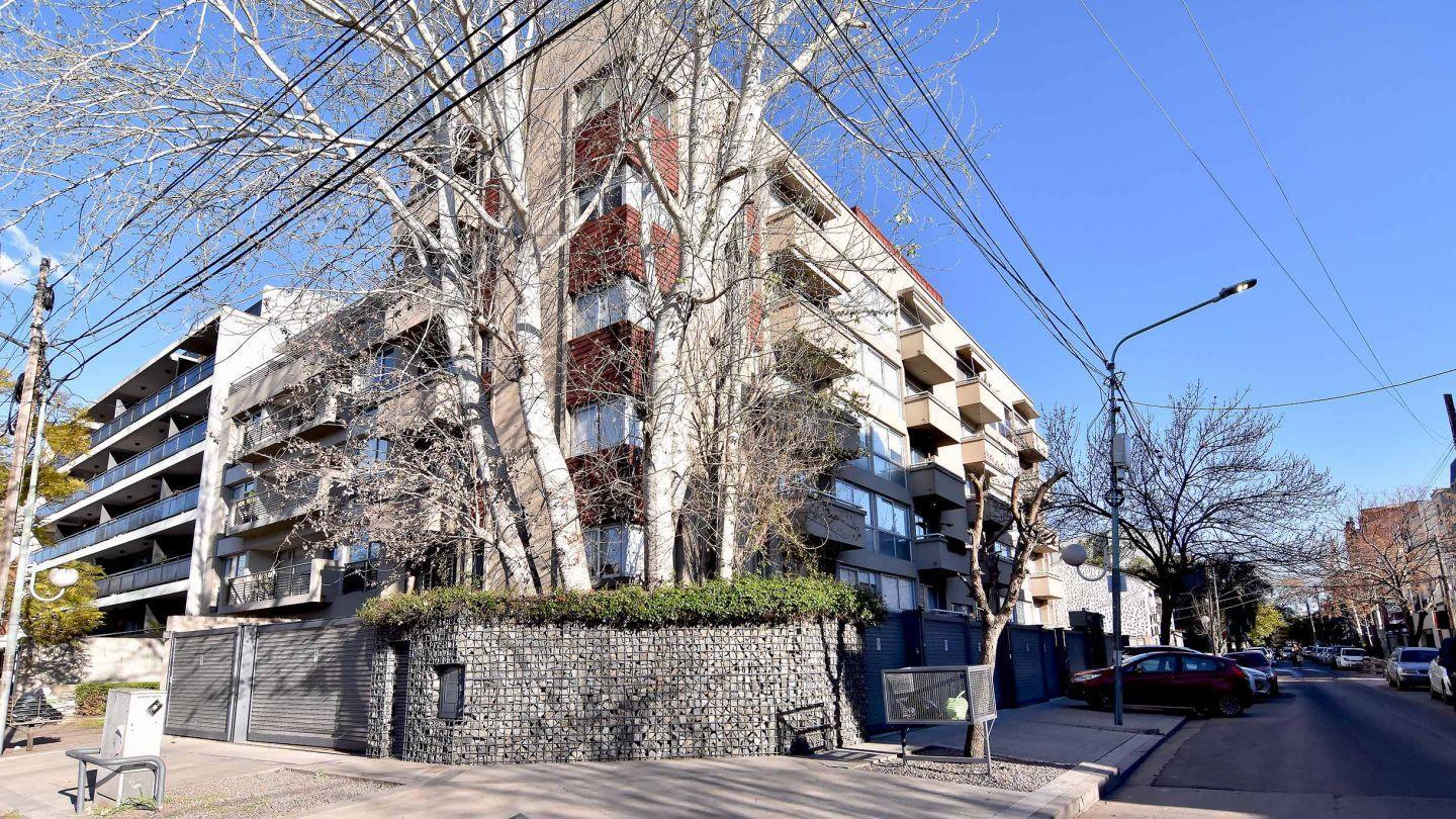 Foto de VENTA DEPARTAMENTO 3 AMB. CASTELAR COCHERA TERRAZA PRIVADA, imagen 1