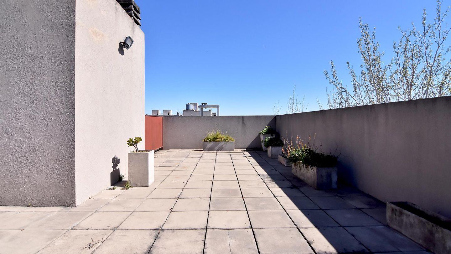 Foto de VENTA DEPARTAMENTO 3 AMB. CASTELAR COCHERA TERRAZA PRIVADA, imagen 3