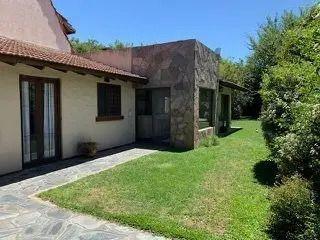 Foto de Casa De 4 Amb, Con Un Quincho Muy Lindo Sobre Lote De 650 M2, imagen 4