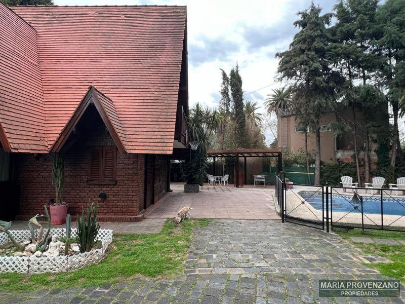 Foto de Venta Casa sobre 1000m2 en Parque Leloir, imagen 2