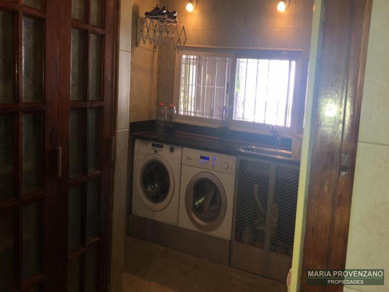 Foto de Venta casa de 4 ambientes en Villa Udaondo, imagen 3