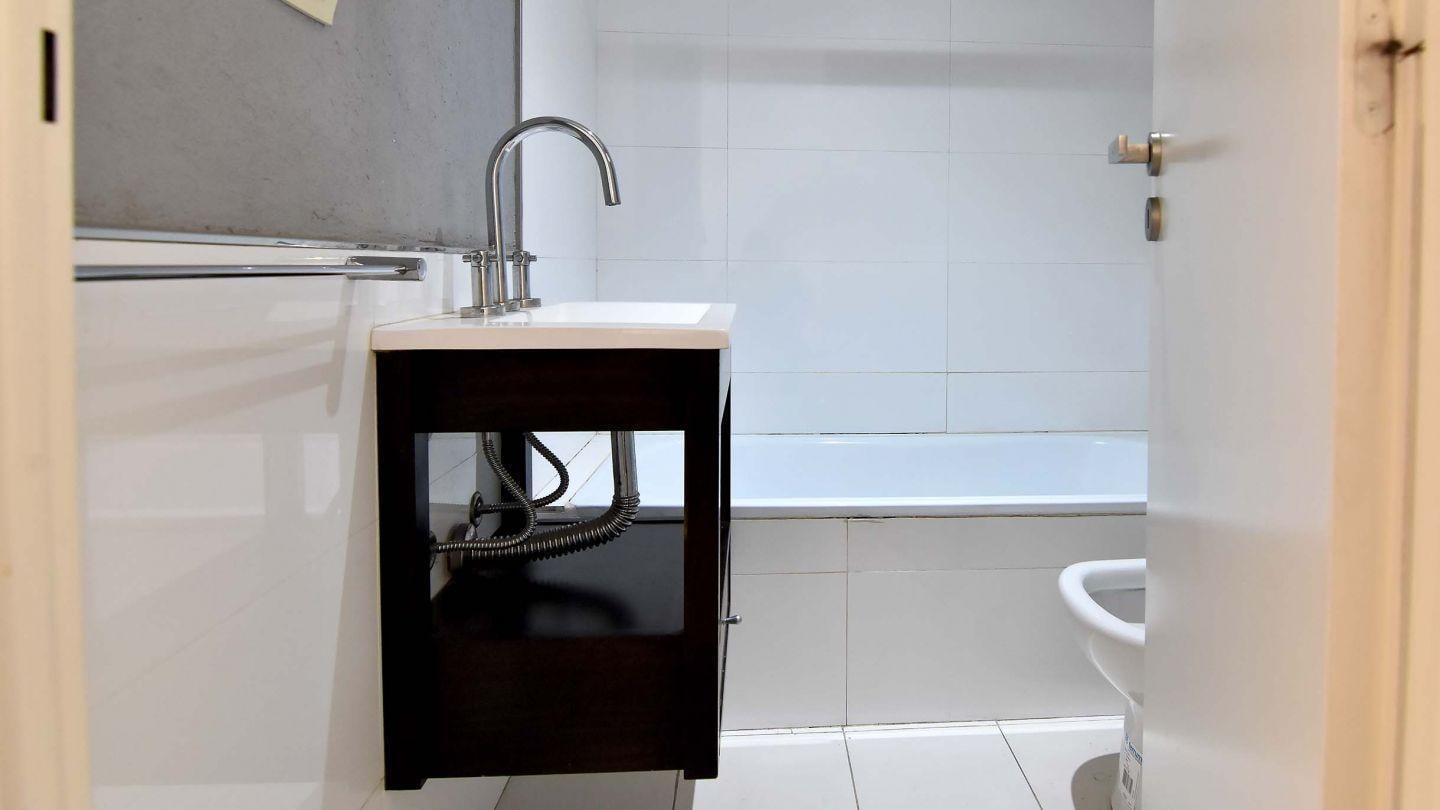 Foto de VENTA DEPTO, 2 AMB. CASTELAR COCHERA TERRAZA PRIVADA, imagen 3