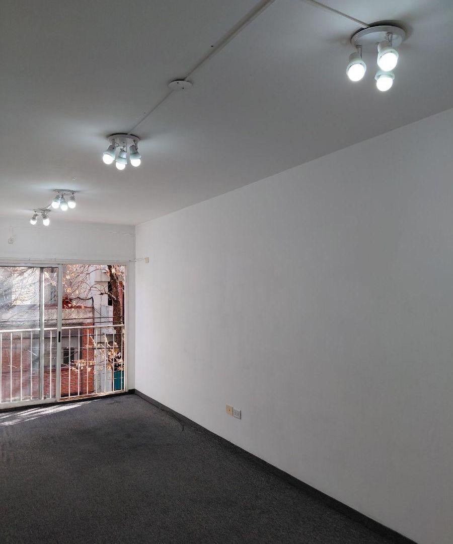 Foto de MONOAMBIENTE AL FRENTE - USO PROFESIONAL -BAÑO PRIVADO, imagen 3
