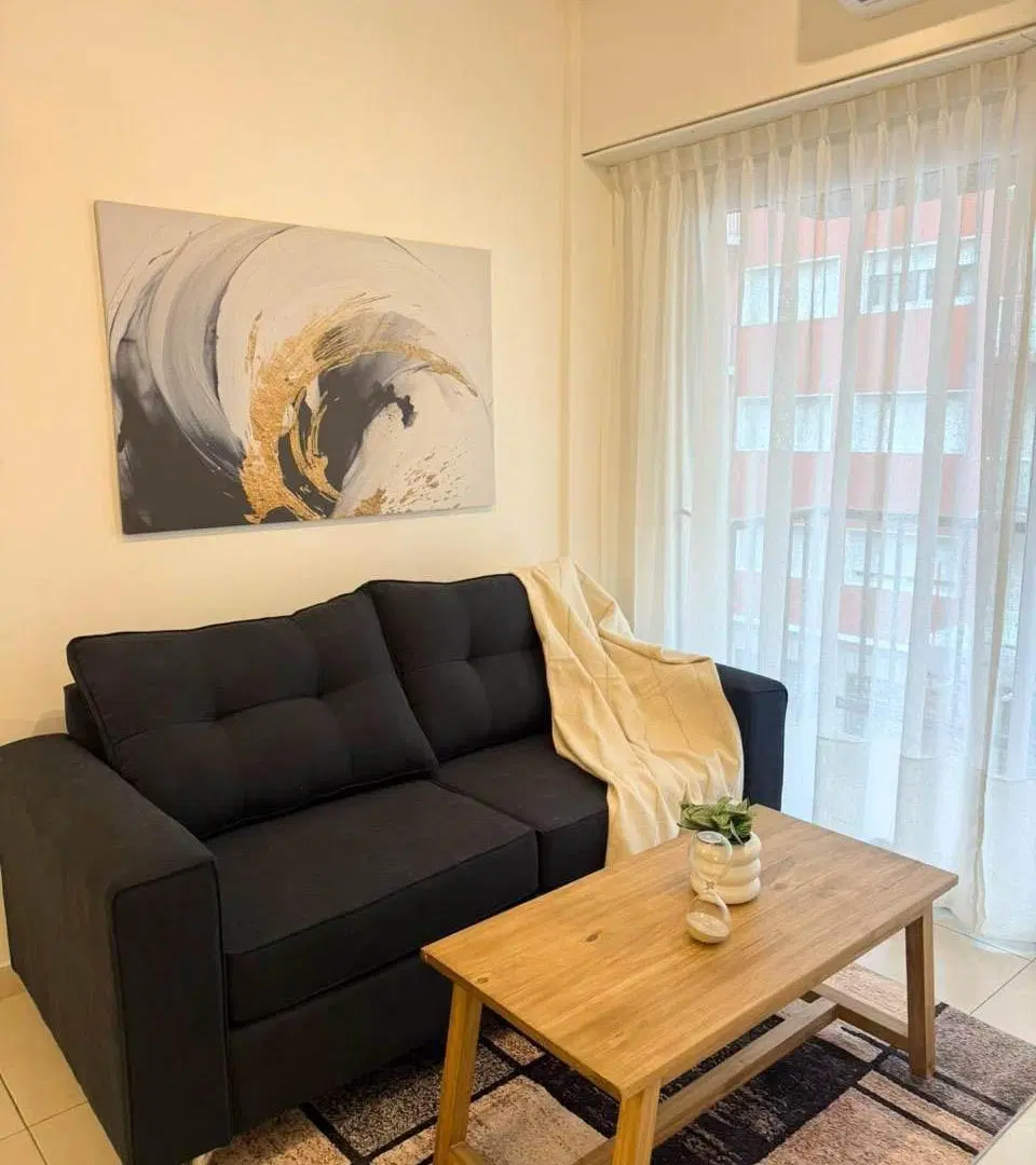 2 amb c/ dep calle c/ balcon. Pl. Colón 4