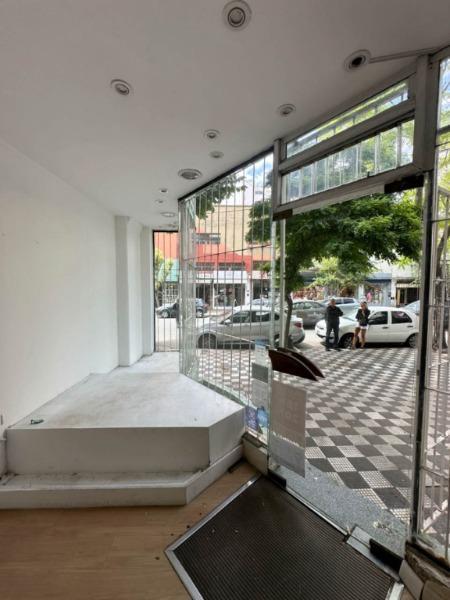 Foto de Local comercial Z/ Centrica, imagen 2