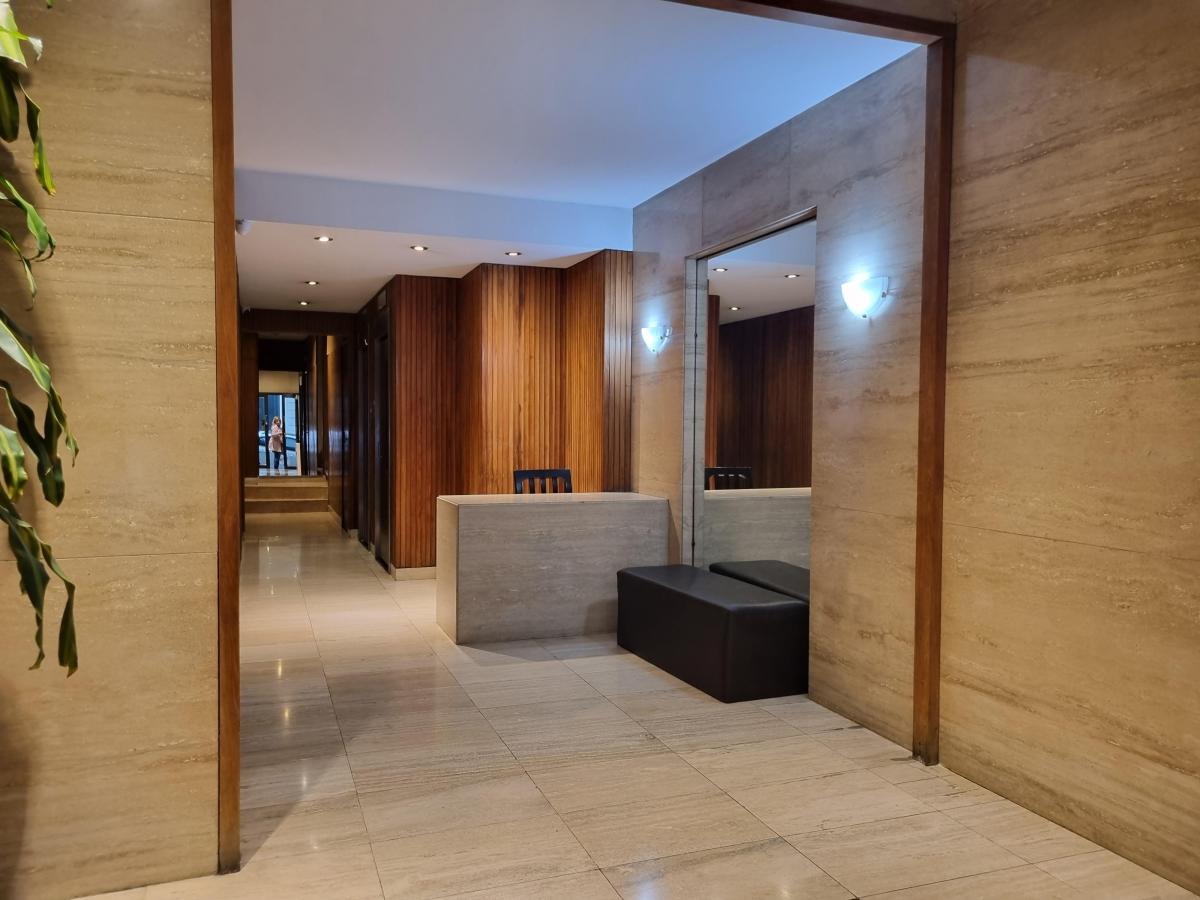 Piso Noveno con Balcon Terraza. Guemes y Aguero 4