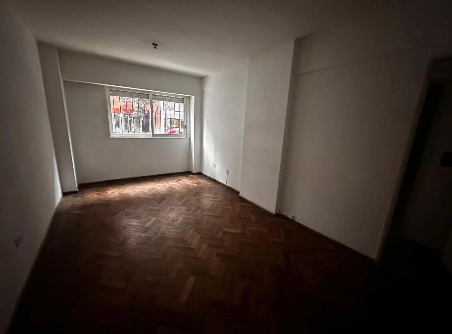 DEPARTAMENTO TRES AMBIENTES EN PLANA BAJA EN PALERMO 3