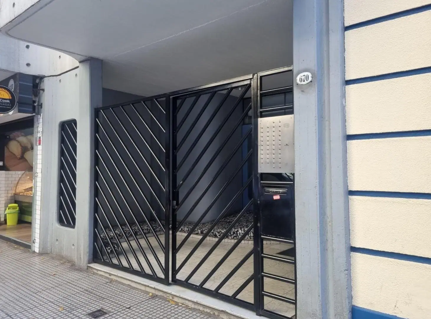 DUPLEX CON COCINA INDIVIDUAL Y TERRAZA EN ZONA FACULTADES 5
