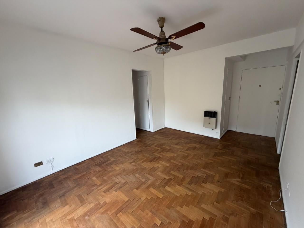 Foto de VENTA 2 AMBIENTES AL FRENTE CON BALCON EN BARRIO NORTE, imagen 4