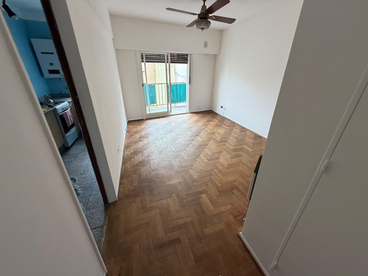 Foto de VENTA 2 AMBIENTES AL FRENTE CON BALCON EN BARRIO NORTE, imagen 1