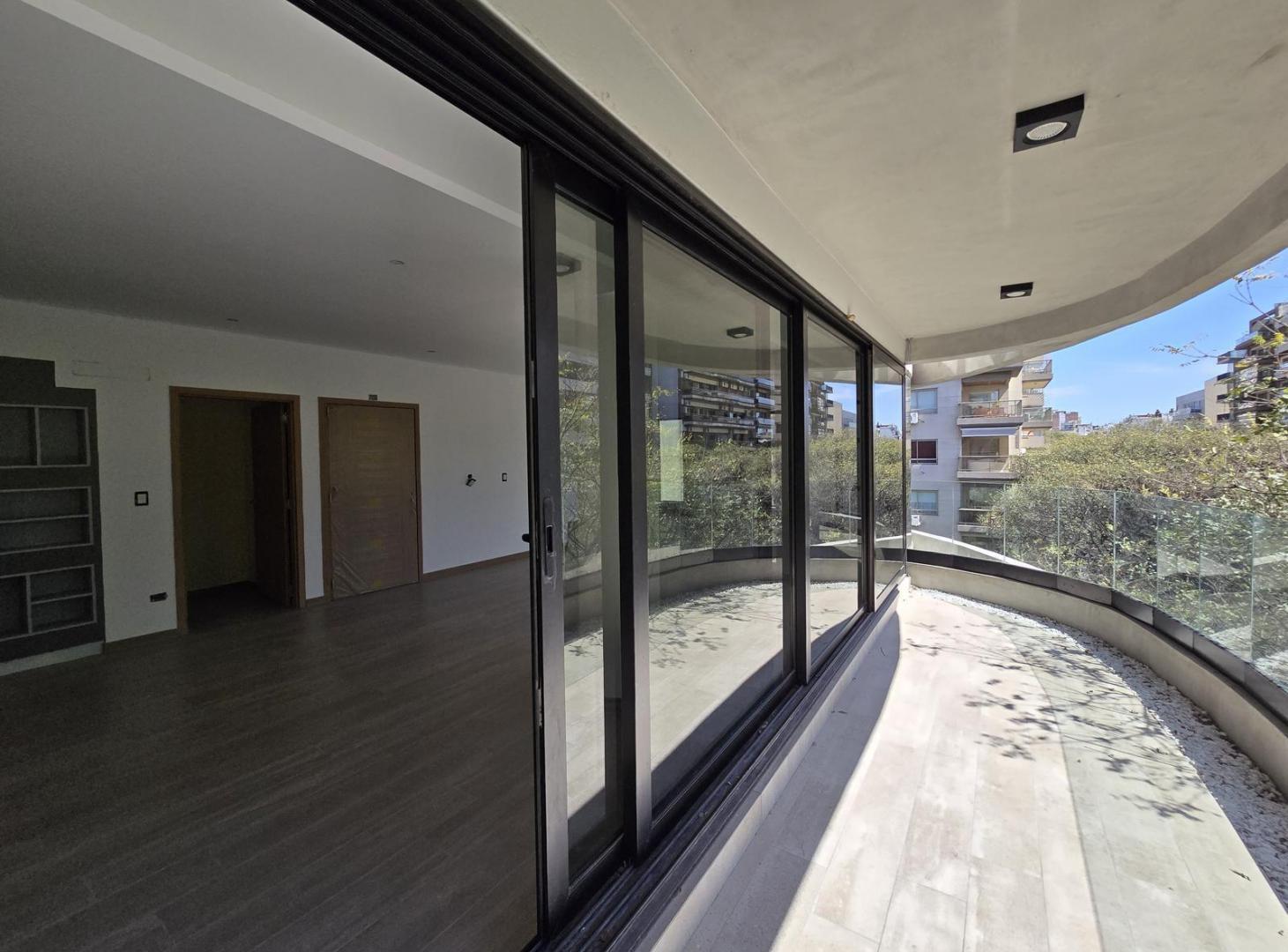 Foto de VENTA PISO CINCO AMBIENTES MAS DEPENDENCIA CON COCHERA- CABALLITO- PISO, imagen 1