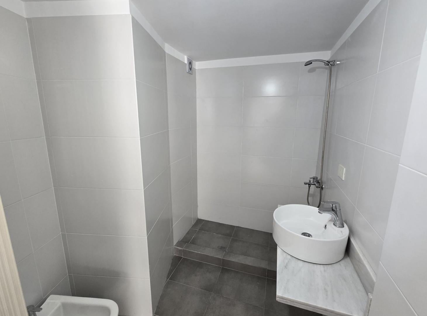 Foto de VENTA DOS AMBIENTES- FLORES- COCHERA CUBIERTA - FULL AMENITIES -, imagen 4
