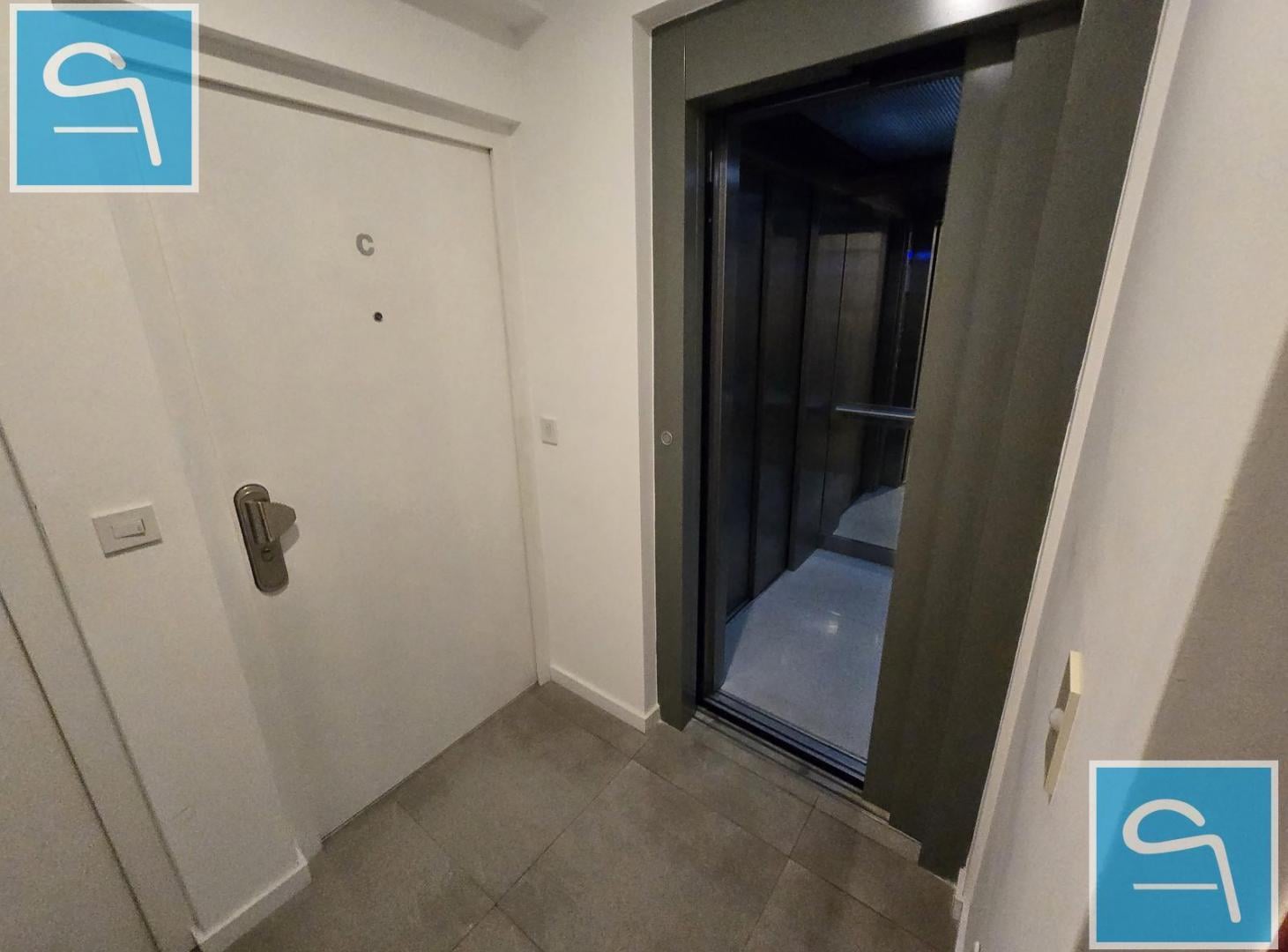 Foto de VENTA- MONOAMBIENTE- BALCON CORRIDO- FRENTE- APTO CREDITO, imagen 3
