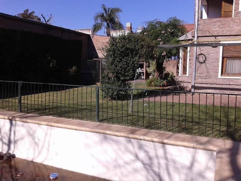 Casa con Piscina y Gran Jardín / Opción Galpón