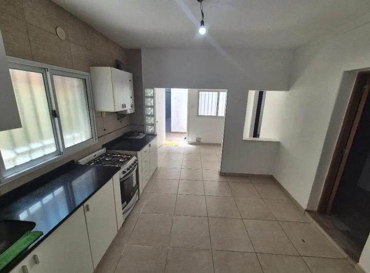 Pasillo exclusivo, reciclada, moderna 1