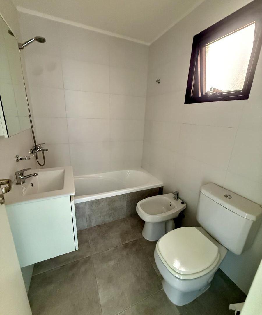 Foto de Departamento de 2 Dormitorios con Cochera a Estrenar, imagen 1