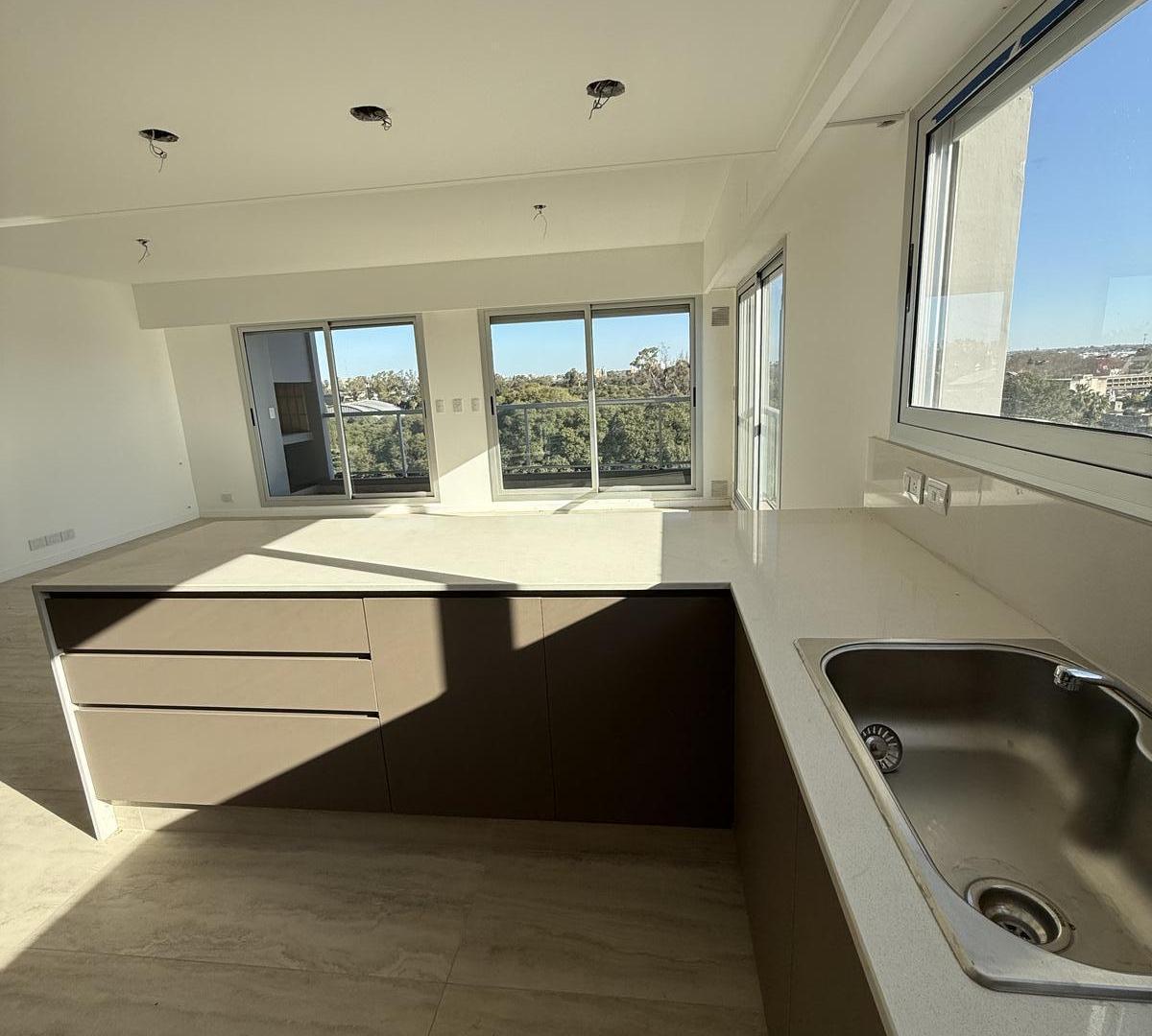 Foto de Departamento 2 Dormitorios con Cochera y Amenities en Barrio Lourdes, imagen 3