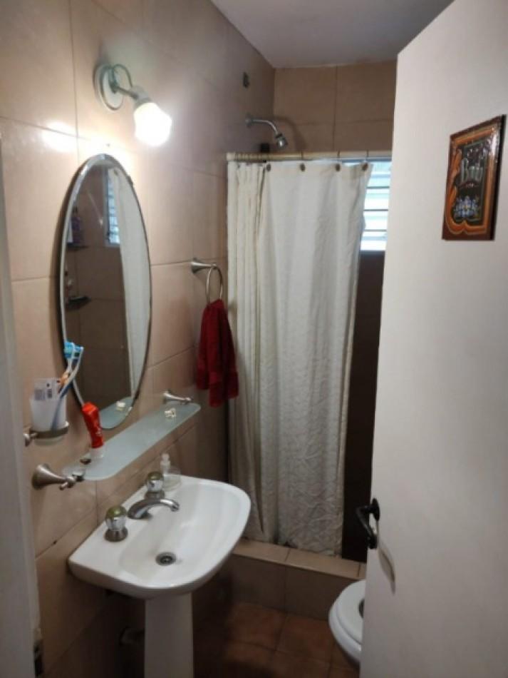 Casa de 4 Ambientes con Parque y Garaje. 2