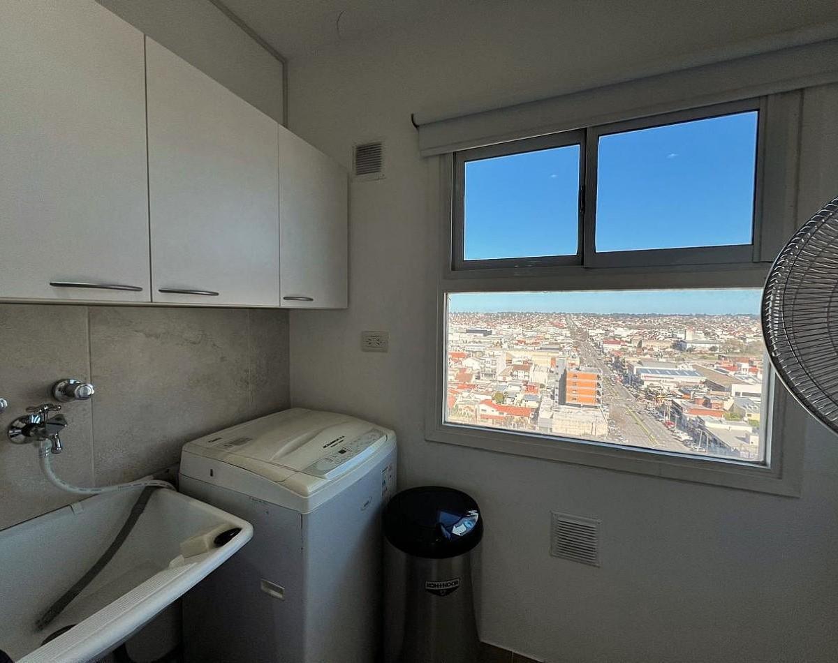 Departamento de 4 Ambientes con Cochera 2
