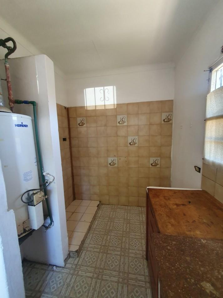Foto de CASA 3 AMBIENTES MAS DEPARTAMENTO EN ESQUINA, imagen 4