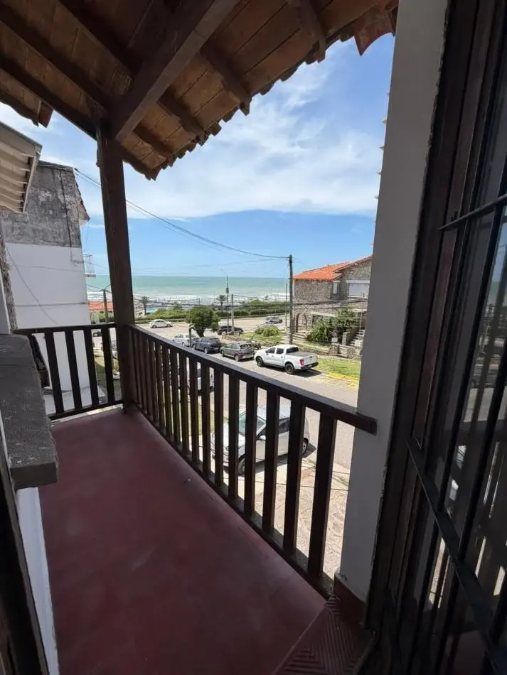 ALQUILER CASA DE 3 AMBIENTES CON VISTA AL MAR Y COCHERA  24 MESES 2