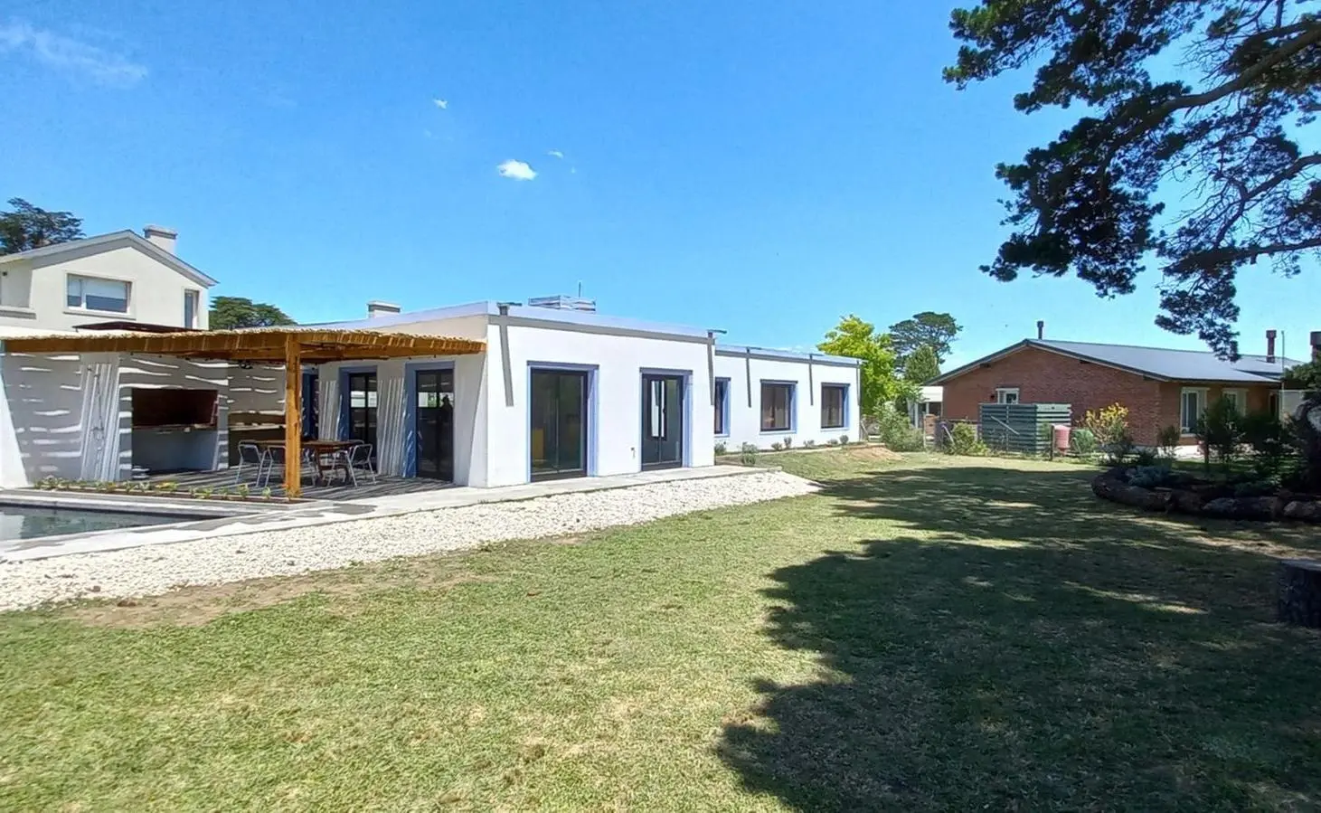 ALQUILER CASA 3 AMBIENTES CON DEPENDENCIA,  PILETA Y PARRILLA 24 MESES 4