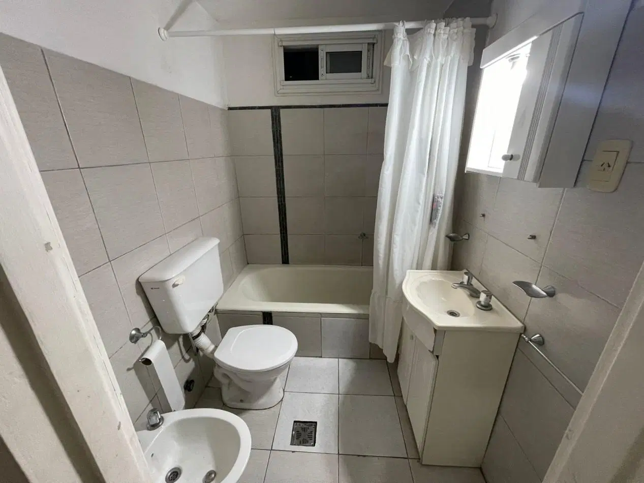ALQUILER 3 AMBIENTES CON DEPENDENCIA Y BALCON 24 MESES 8