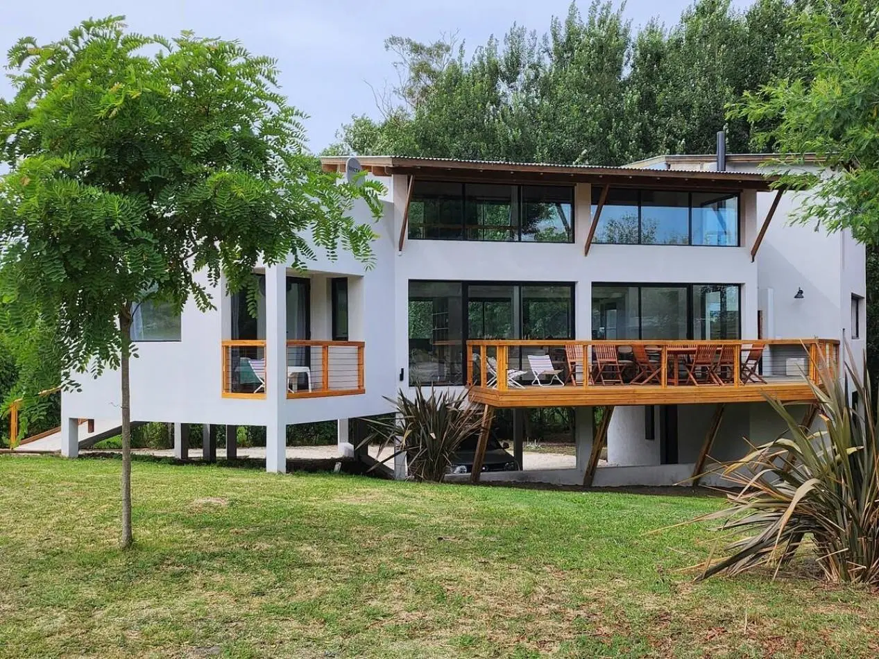 VENTA - CASA 5 AMBIENTES EN BARRIO CERRADO SAN BENITO 3