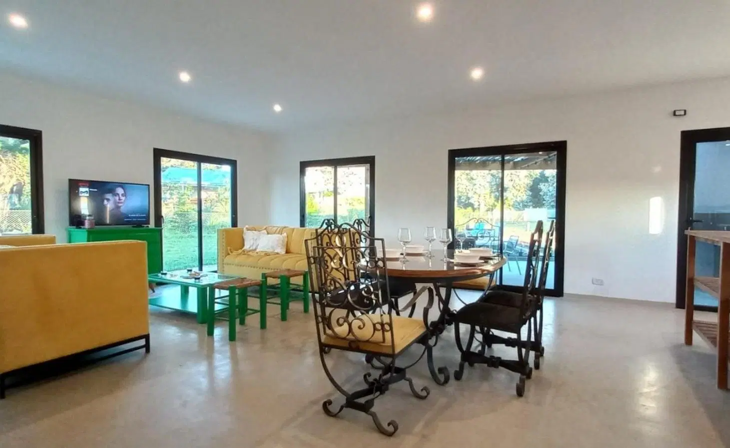 VENTA - CASA 3 AMBIENTES CON DEPENDENCIA EN BARRIO CERRADO SAN BENITO 5