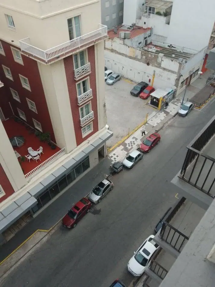DEPARTAMENTO DE 2 AMBIENTES FRENTE AL MAR Y AL CASINO 3