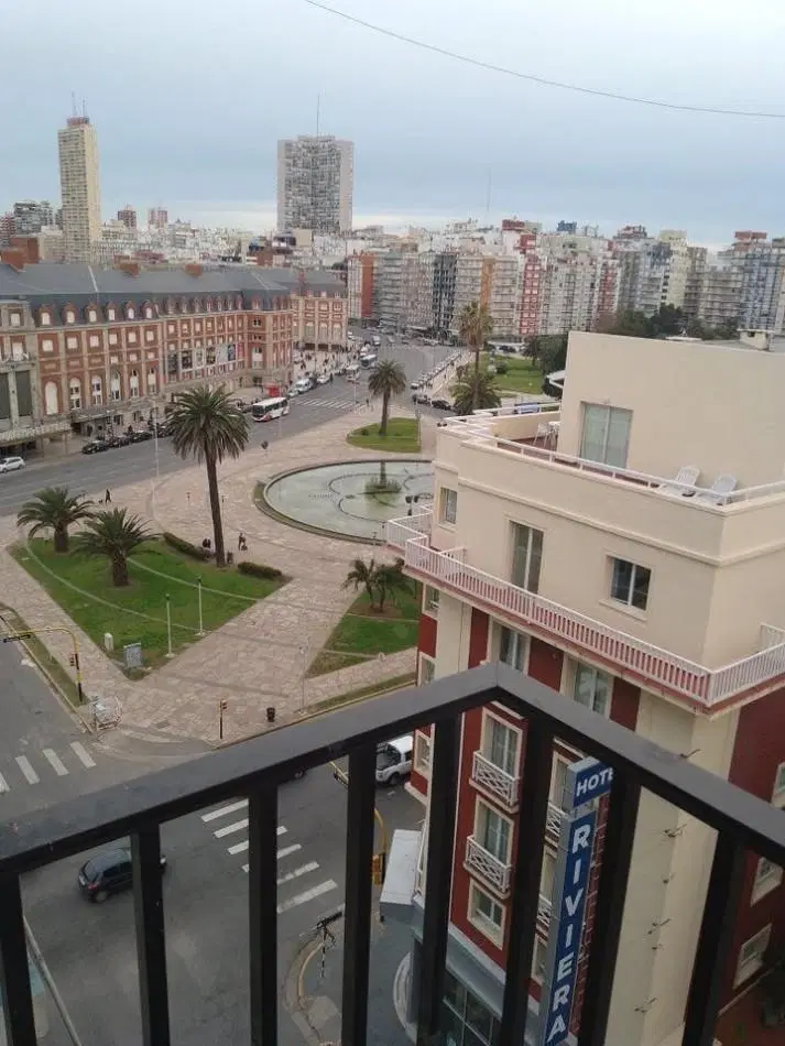 DEPARTAMENTO DE 2 AMBIENTES FRENTE AL MAR Y AL CASINO 2