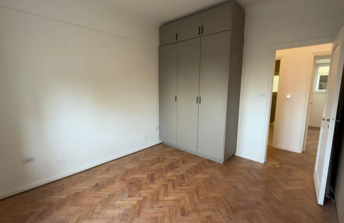 Departamento 4 ambientes en venta Plaza Mitre 2