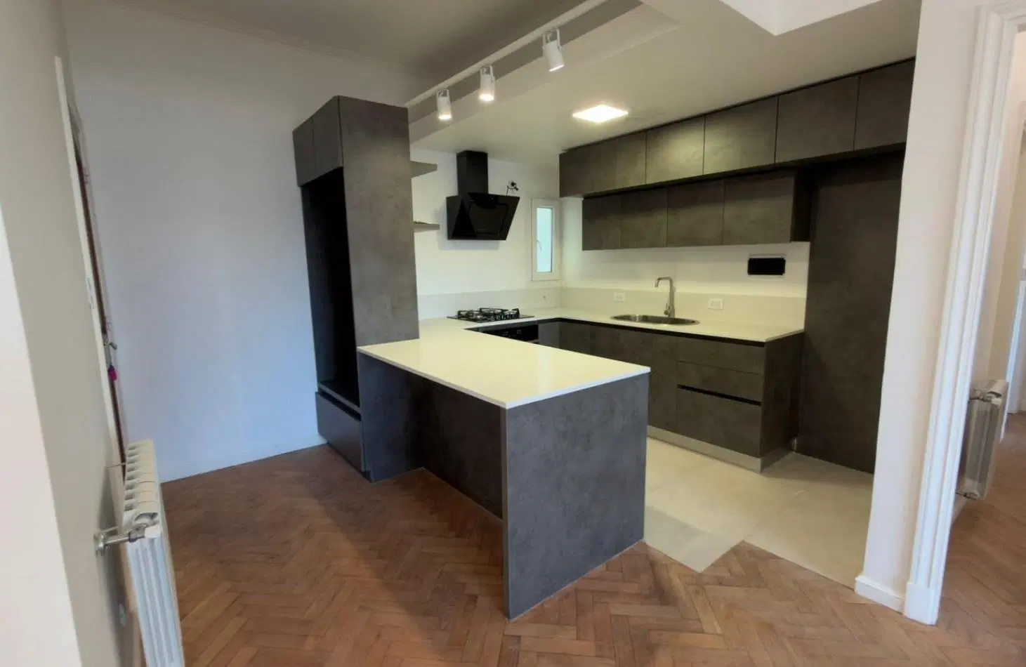 Departamento 4 ambientes en venta Plaza Mitre 8