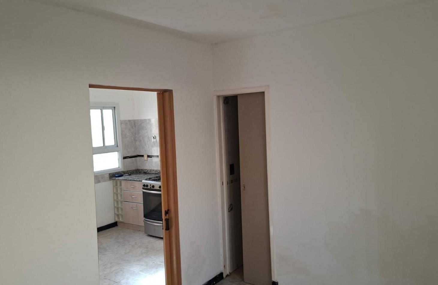 Foto de VENTA - PH 2 AMBIENTES ZONA TERMINAL NUEVA, imagen 2