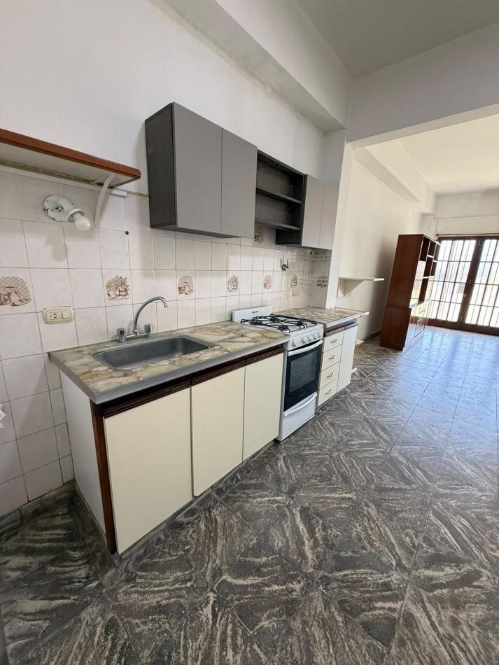 Foto de ALQUILER - DEPARTAMENTO DOS AMBIENTES BARRIO TERMAS HUINCO, imagen 2