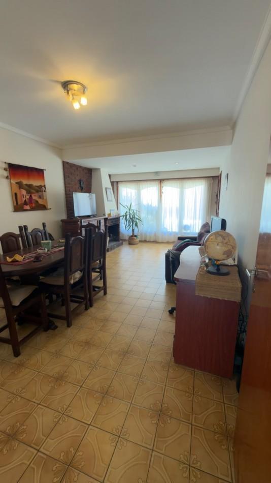 Foto de CHALET 4 AMBIENTES - APTO CREDITO BANCARIO - BARRIO SAN JOSE - MAR DEL, imagen 3