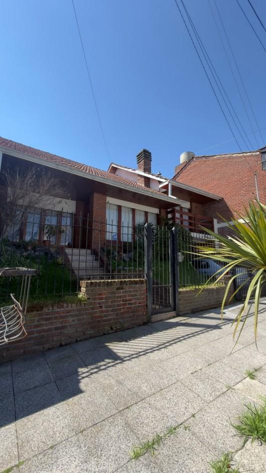 Foto de CHALET 4 AMBIENTES - APTO CREDITO BANCARIO - BARRIO SAN JOSE - MAR DEL, imagen 1