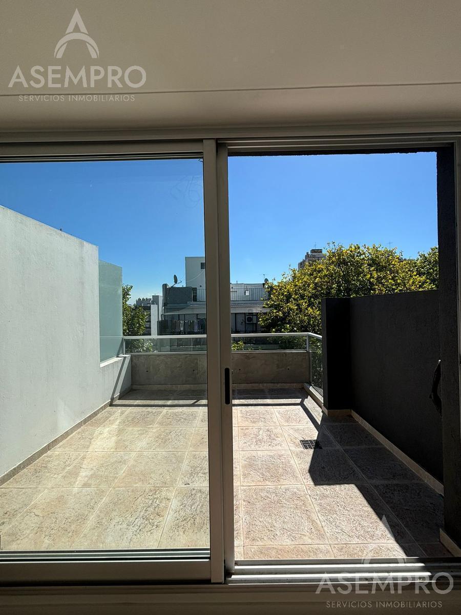 2 Ambientes en Ultimo Piso con Terraza. Apto Crédito 1