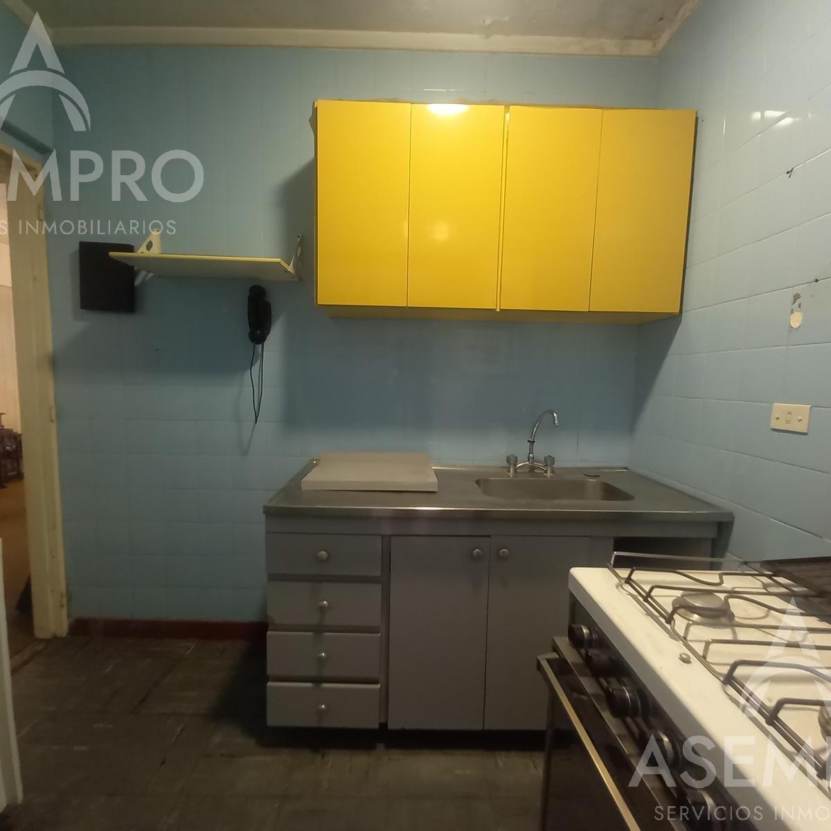 Departamento en Venta, 2 Ambientes, a Reciclar, Oportunidad. 2