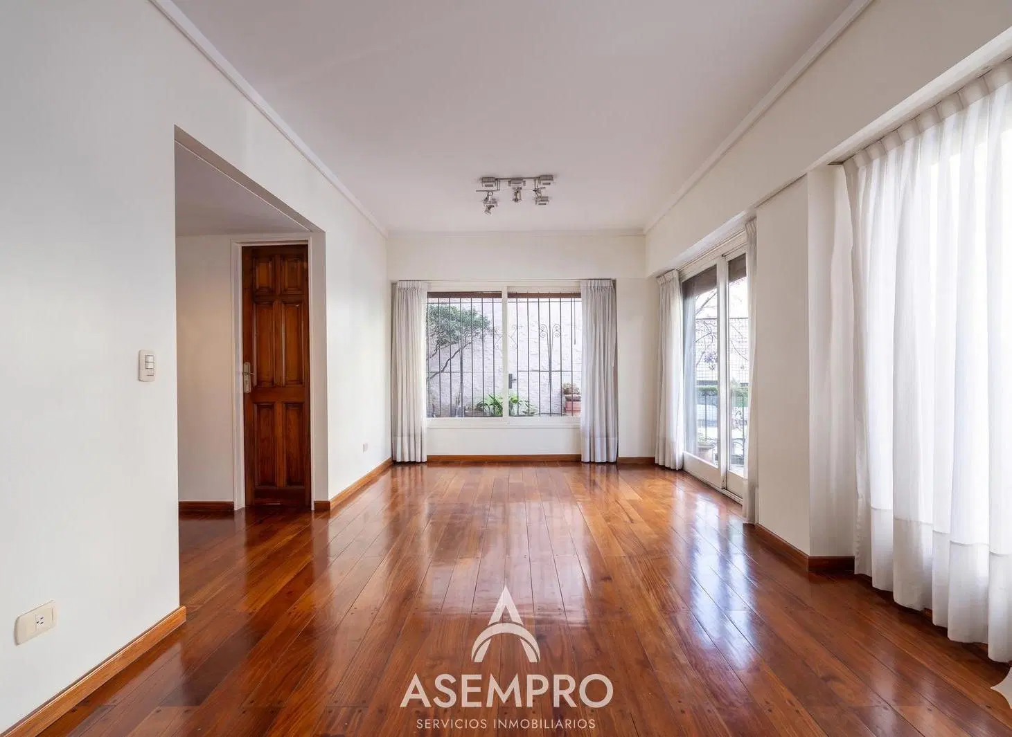 Venta - Departamento - 5 ambientes - Piso - Patio - Belgrano. 4