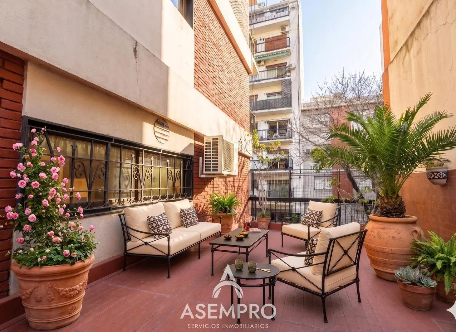 Venta - Departamento - 5 ambientes - Piso - Patio - Belgrano. 2