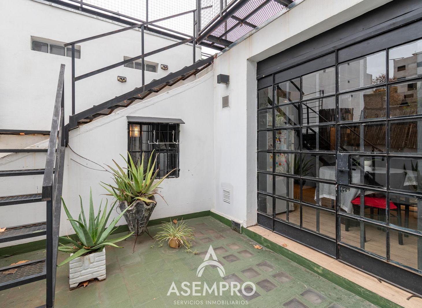 PH en Venta en Villa Gral Mitre 6 ambientes Reciclado de Diseño