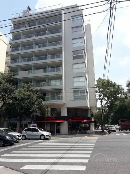 Moderno, Amplio y Luminoso Monoambiente c/Balcon 1